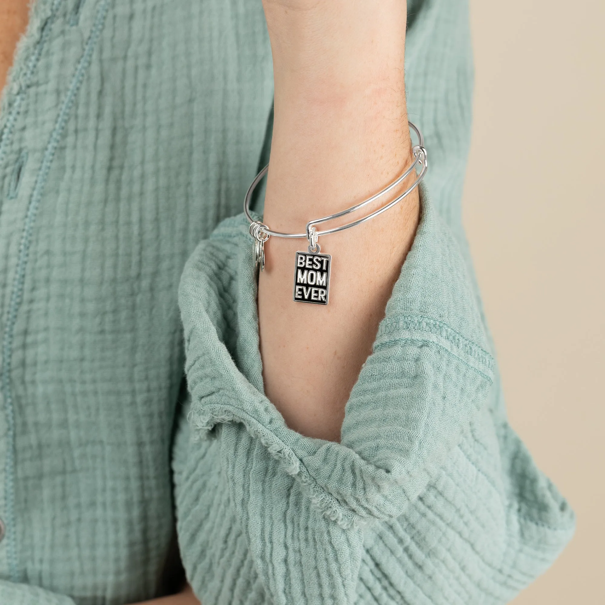 'Best Mom Ever' Charm Bangle