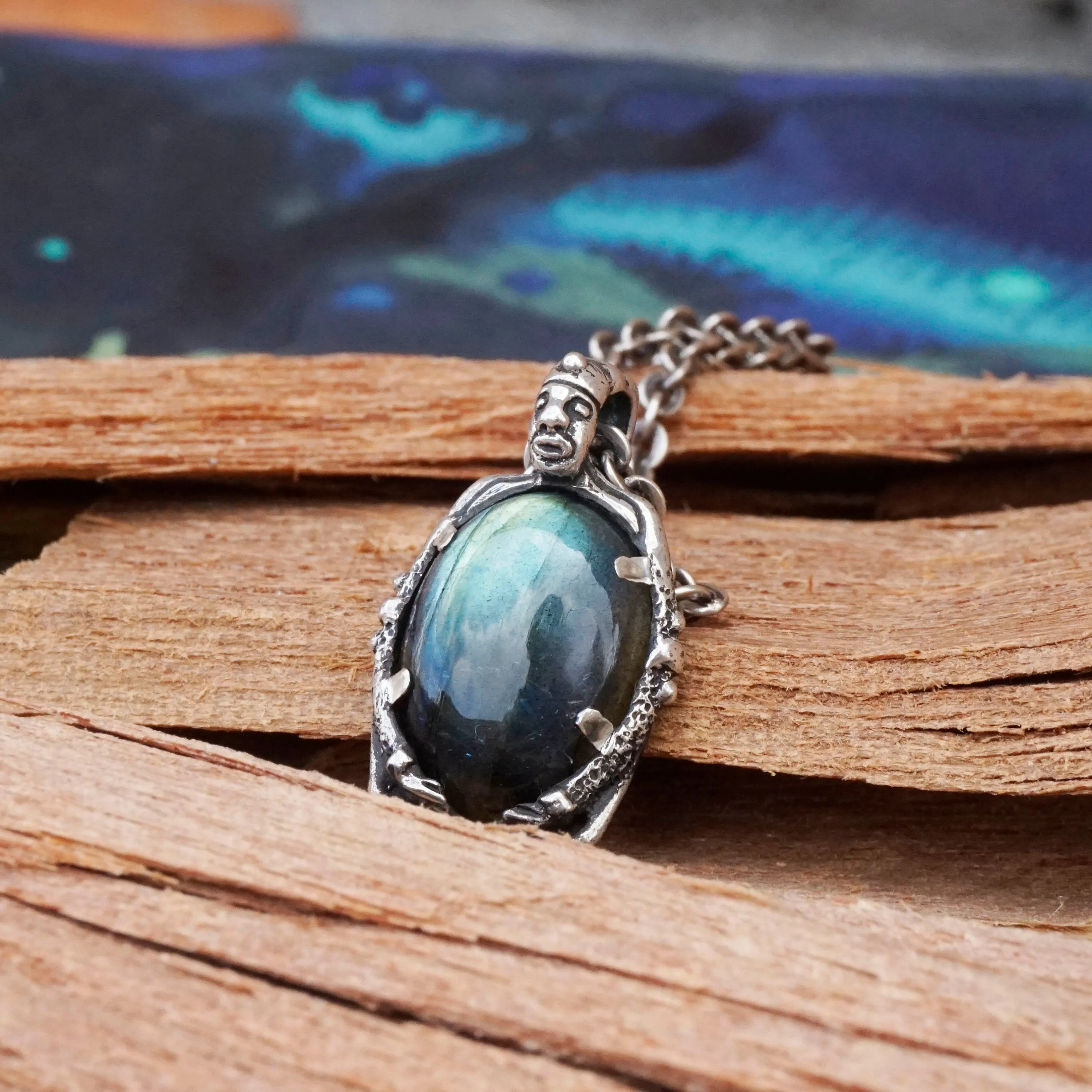 Labradorite pendant TREASURER