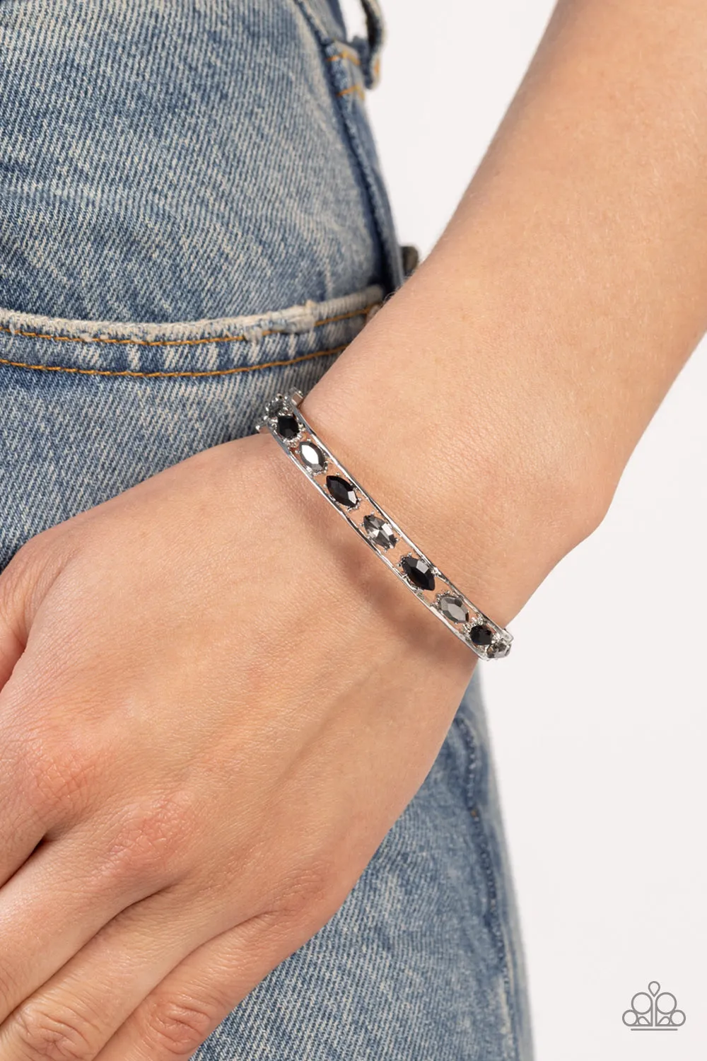 Paparazzi The Gem Genie Black Bracelet