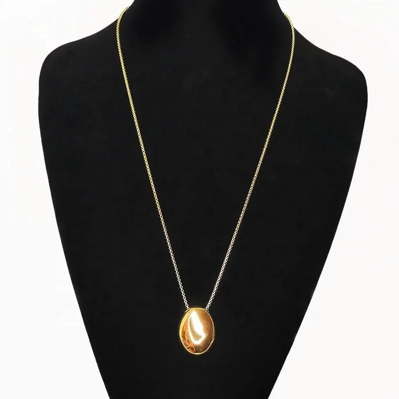 Taryn Pendant Necklace