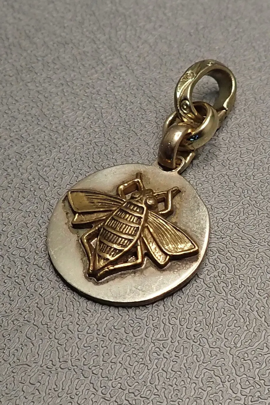 THE BEE PENDANT